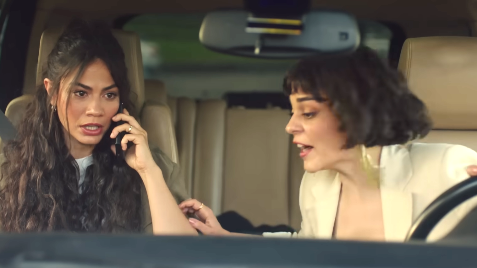 Farah e Bade sotto attacco, Ali Galip dà l'ordine, Io sono Farah, capitolo 13